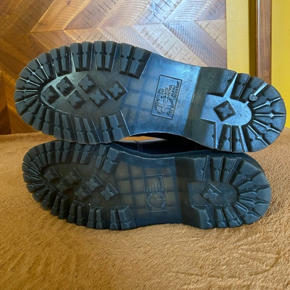 Doc Martin Black Leather Chelsea Boots - Picture 4 of 6